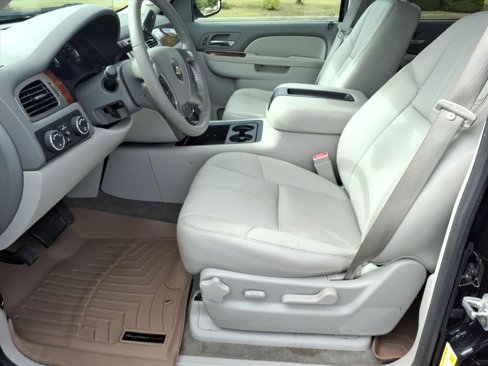 Used 2012 Chevrolet Avalanche LT image 5