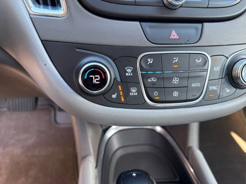 Used 2019 Chevrolet Malibu LT w/ Leather Package image 31