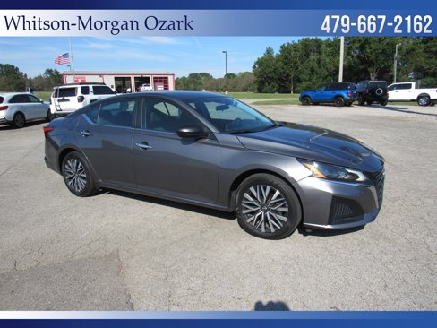Used 2024 Nissan Altima 2.5 SV image 12