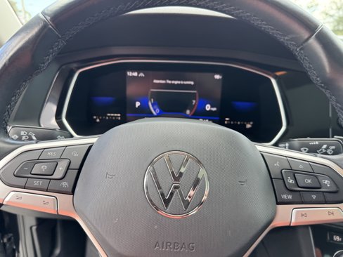 Used 2022 Volkswagen Jetta SE w/ Panoramic Sunroof Package image 32