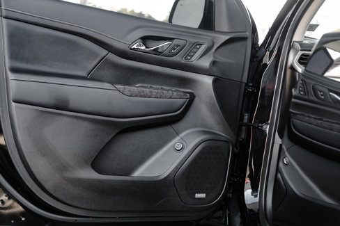 Certified 2023 GMC Acadia Denali w/ Denali Ultimate Package image 18