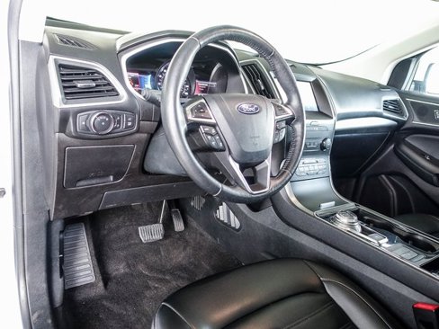 Used 2020 Ford Edge SEL w/ Convenience Package image 2