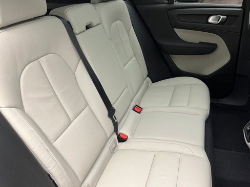 Used 2019 Porsche Macan image 32