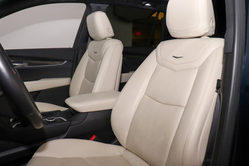 Used 2022 Cadillac XT6 Sport image 11