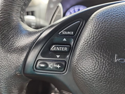 Used 2014 INFINITI Q60 Convertible w/ Sport Package image 19