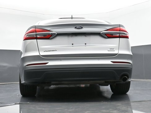 Used 2020 Ford Fusion SE image 25