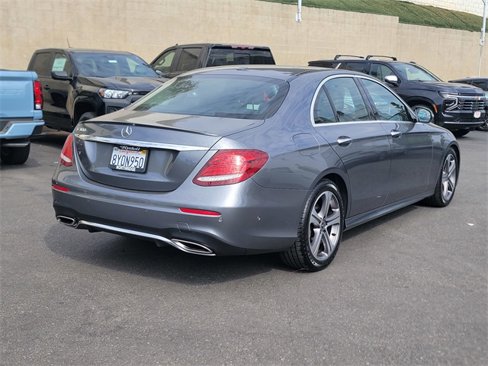 Used 2018 Mercedes-Benz E 300 image 6