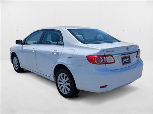 Used 2013 Toyota Corolla LE image 7