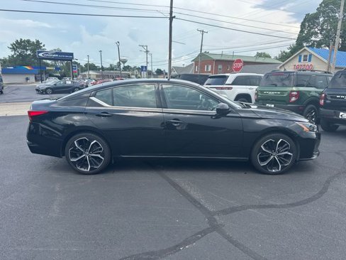 Used 2023 Nissan Altima 2.5 SR image 8