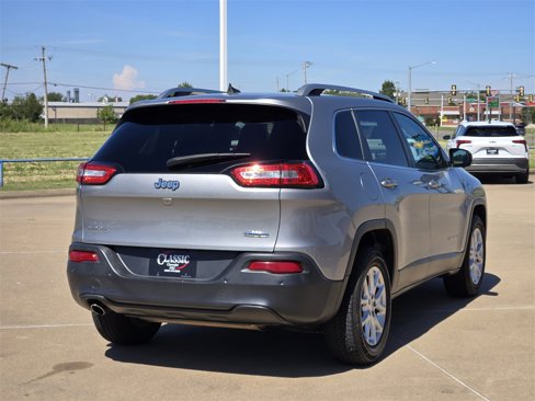 Used 2016 Jeep Cherokee Latitude w/ Safety/Convenience Group image 7