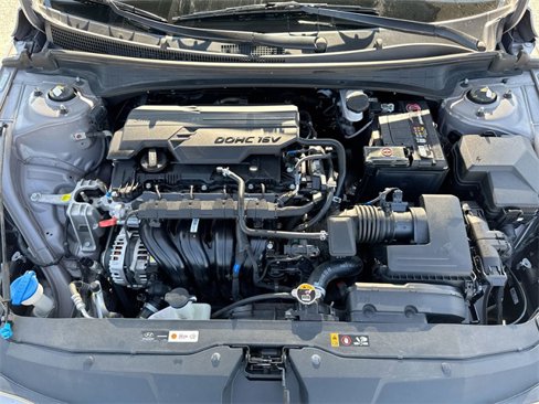 Used 2023 Hyundai Elantra SEL image 24