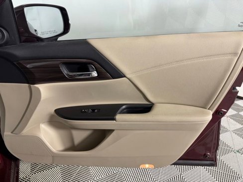 Used 2017 Honda Accord EX-L image 36