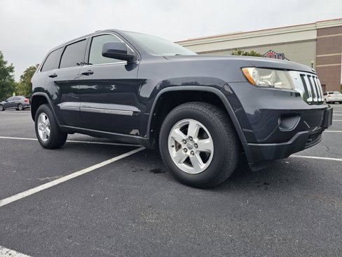 Used 2013 Jeep Grand Cherokee Laredo w/ Laredo E Group image 8