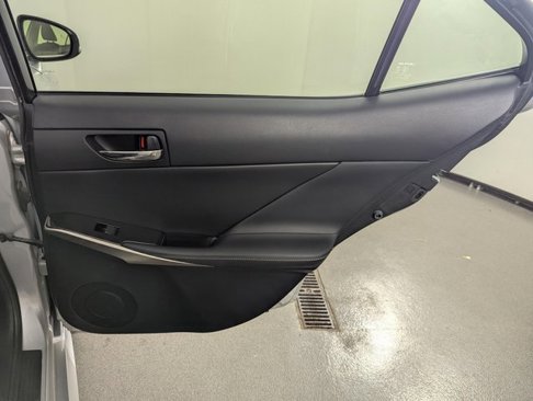 Used 2015 Lexus IS 250 AWD image 18