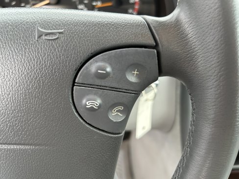 Used 2001 Mercedes-Benz CLK 320 Coupe image 13
