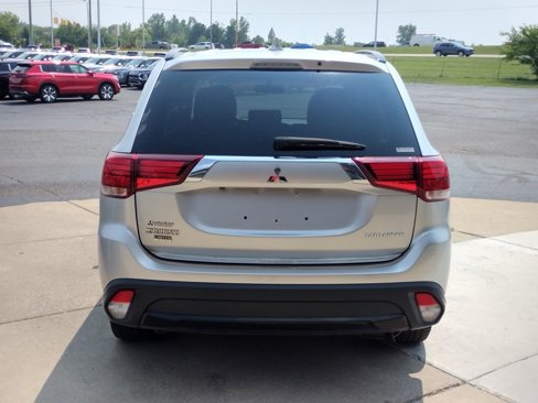 Used 2018 Mitsubishi Outlander LE image 15