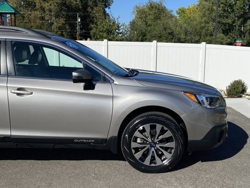 Used 2017 Subaru Outback 2.5i Limited w/ Popular Package #5 image 8