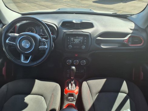 Used 2016 Jeep Renegade Trailhawk image 9
