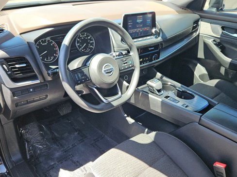 Used 2021 Nissan Rogue SV image 10
