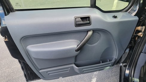 Used 2010 Ford Transit Connect XLT image 14