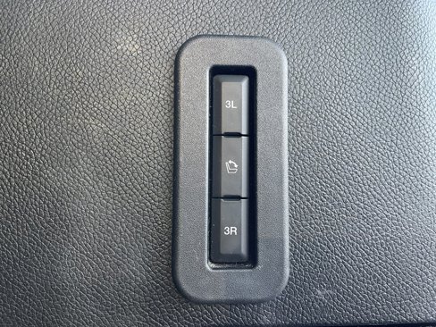 Used 2016 Lincoln Navigator L Select image 39