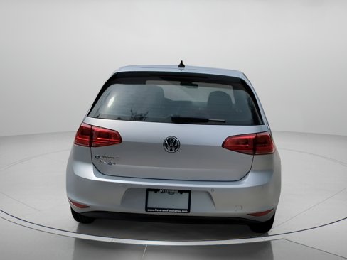 Used 2016 Volkswagen e-Golf SEL Premium image 23