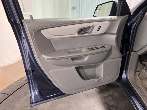 Used 2014 Chevrolet Traverse LS image 4