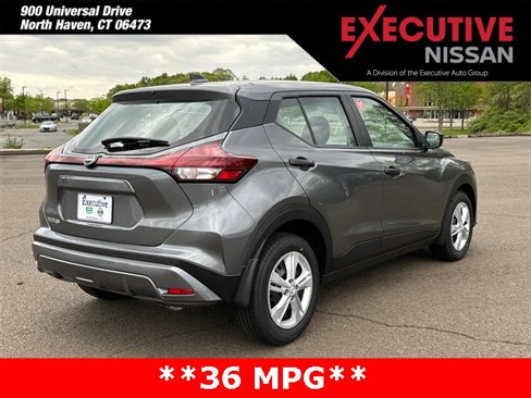 New 2025 Nissan Kicks Play S image 2