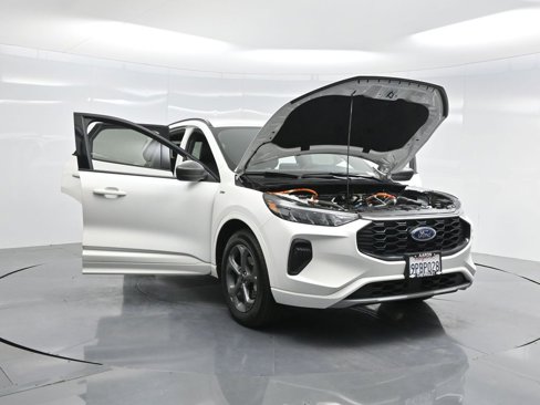 Used 2024 Ford Escape ST-Line w/ Equipment Group 301A image 25