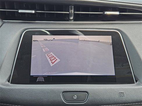 Used 2019 Cadillac XT4 Luxury w/ Cold Weather Package image 18