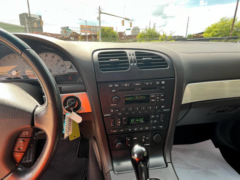 Used 2002 Ford Thunderbird image 26
