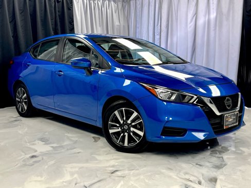 Used 2021 Nissan Versa SV image 4