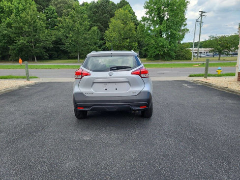 Used 2019 Nissan Kicks SV image 6