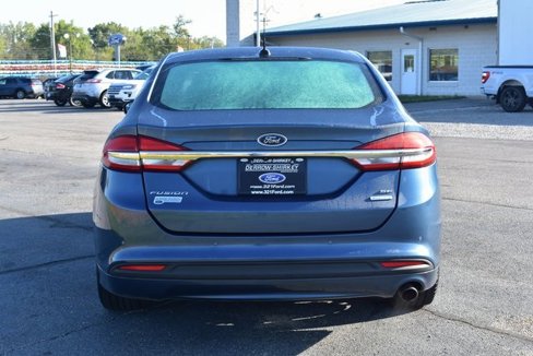Used 2018 Ford Fusion SE w/ Fusion SE Technology Package image 6