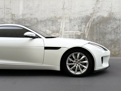 Used 2018 Jaguar F-TYPE Coupe image 11