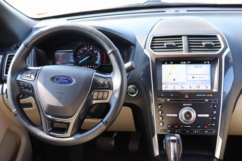 Used 2018 Ford Explorer Limited image 2