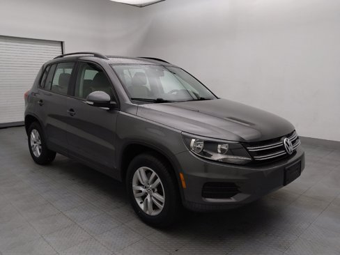 Used 2016 Volkswagen Tiguan S image 13