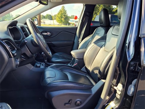 Used 2023 Jeep Cherokee Altitude Lux image 10