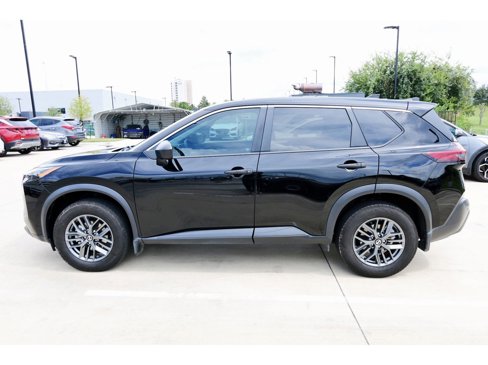 Used 2021 Nissan Rogue S image 5