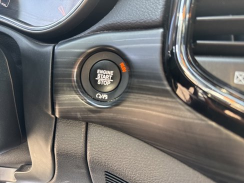 Used 2020 Jeep Grand Cherokee Altitude image 29