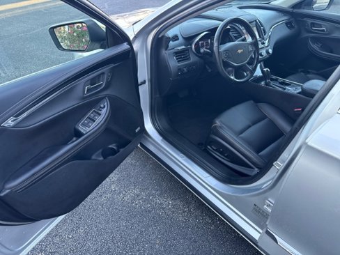 Used 2018 Chevrolet Impala Premier image 13