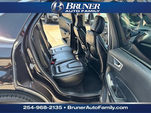 Used 2022 Ford Edge Titanium image 18