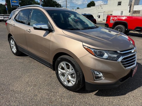 Used 2018 Chevrolet Equinox Premier image 3