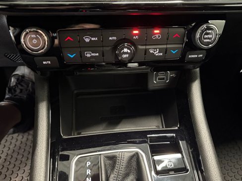 New 2026 Jeep Compass Latitude image 13