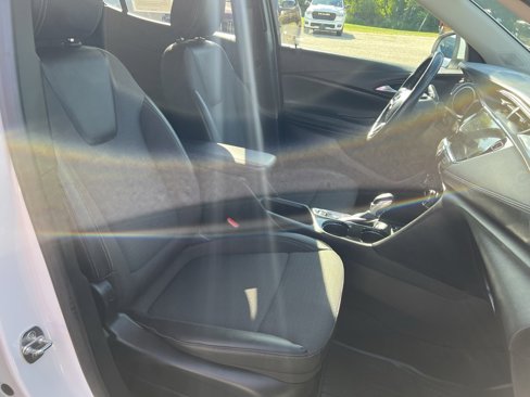 Used 2023 Buick Encore GX Preferred w/ Cold Weather Comfort Package image 9
