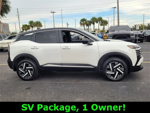 Used 2025 Nissan Kicks SV w/ Charging Package image 8