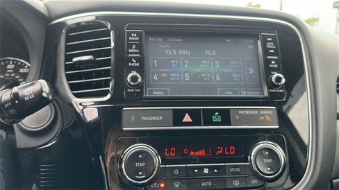 Used 2019 Mitsubishi Outlander ES image 19