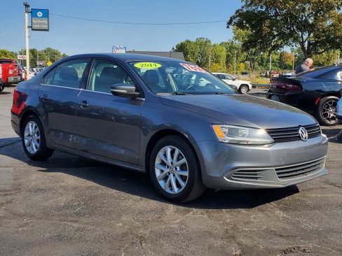 Used 2014 Volkswagen Jetta SE image 2