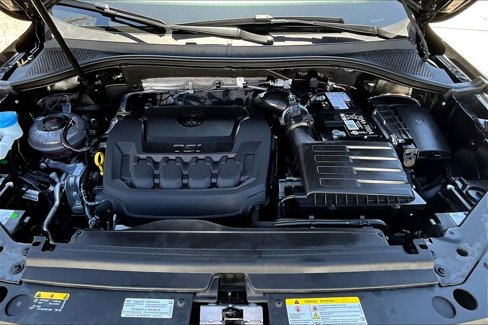 Used 2024 Volkswagen Tiguan SE R-Line image 10