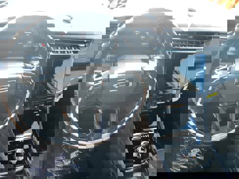 New 2025 Jeep Grand Cherokee Altitude image 15